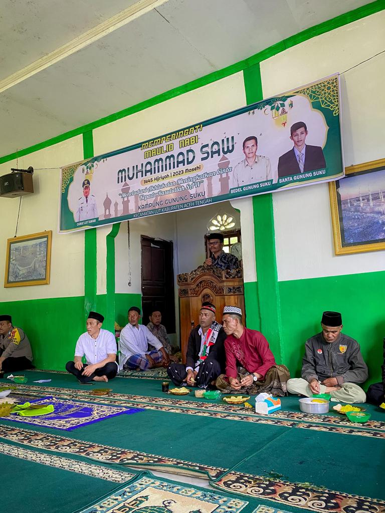 BEDEL GUNUNG SUKU , TENGKU IMAM DAN APARATUR DESA MENGADAKAN ACARA MEMPERINGATI MAULID NABI MUHAMMAD